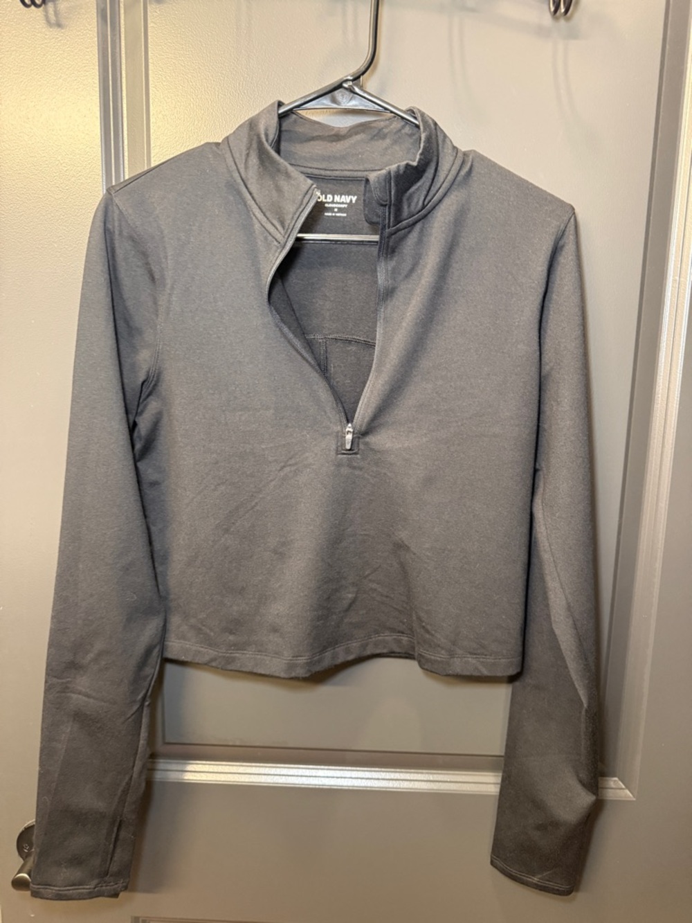 Old Navy CloudComfy Crop Quarter Zip-Black